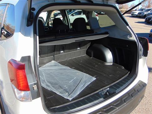 Used 2020 Subaru Forester Premium image 25
