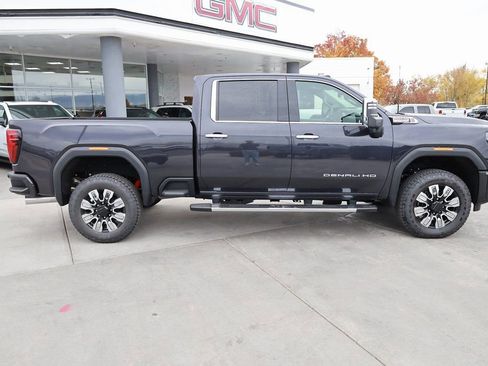 New 2026 GMC Sierra 3500 Denali w/ Technology Package AWD/4WD image 7