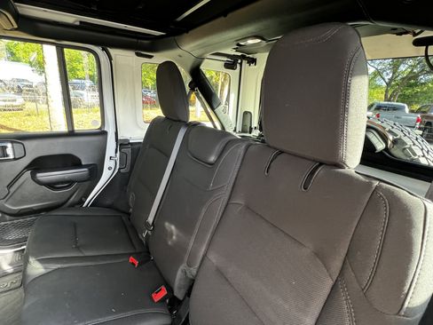 Used 2022 Jeep Wrangler Unlimited Sport w/ Sun And Sound Package image 34