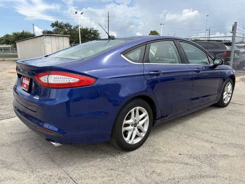 Used 2015 Ford Fusion SE FWD image 5