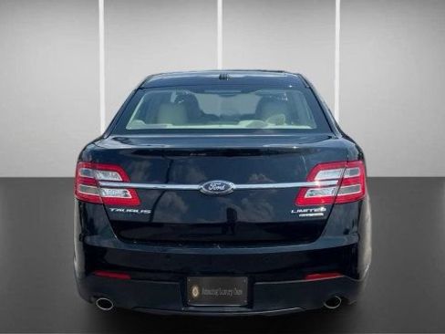 Used 2018 Ford Taurus Limited FWD image 11