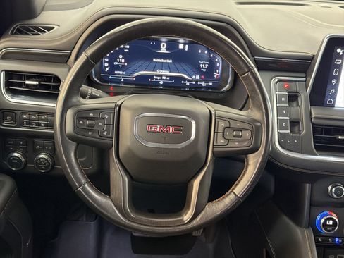 Used 2023 GMC Yukon AT4 w/ Technology Package AWD/4WD image 17