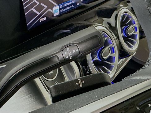 New 2026 Mercedes-Benz GLB 250 GLB 250 image 17