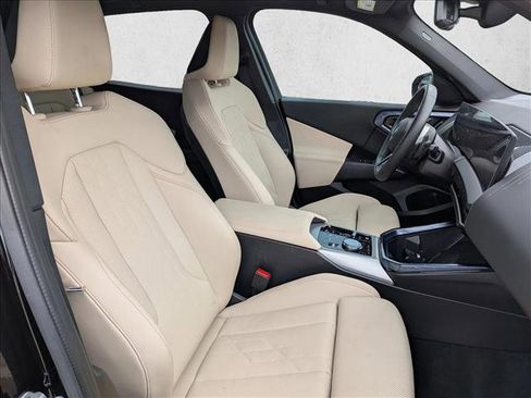 Certified 2025 BMW X3 xDrive30i w/ M Sport Package image 21