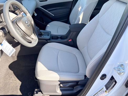 New 2026 Toyota Corolla Cross L image 11