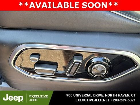 Used 2022 Jeep Grand Cherokee Summit image 12