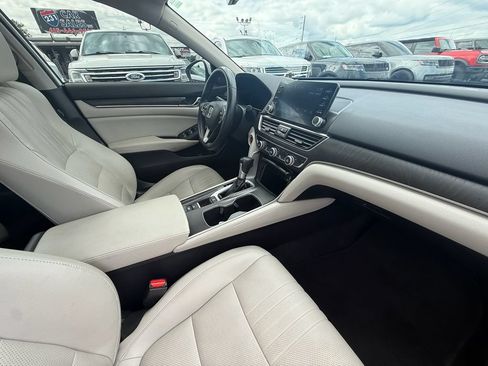 Used 2018 Honda Accord EX-L image 25