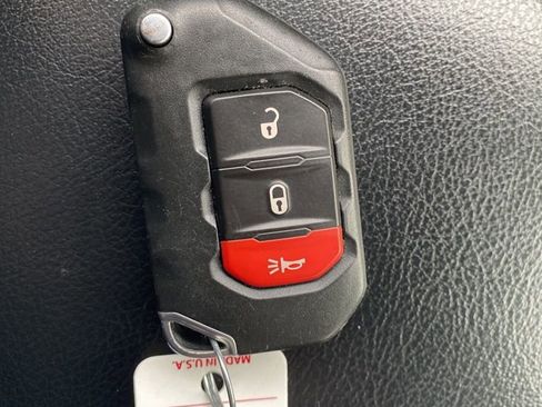 Used 2022 Jeep Wrangler Unlimited Sport image 42