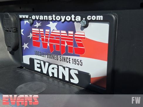 Used 2017 RAM 1500 Laramie AWD/4WD image 29