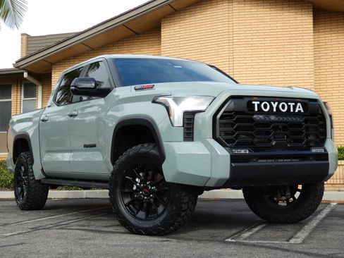 Used 2025 Toyota Tundra Limited w/ TRD Off-Road Package image 5
