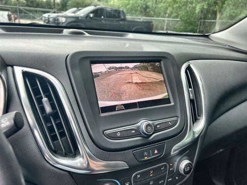 Used 2022 Chevrolet Equinox LT FWD image 14