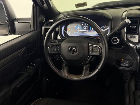Used 2025 RAM 2500 Limited AWD/4WD image 15