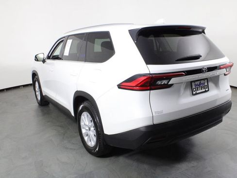 Used 2024 Toyota Grand Highlander FWD image 15