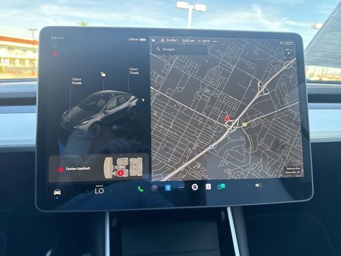 Used 2021 Tesla Model Y Long Range image 14