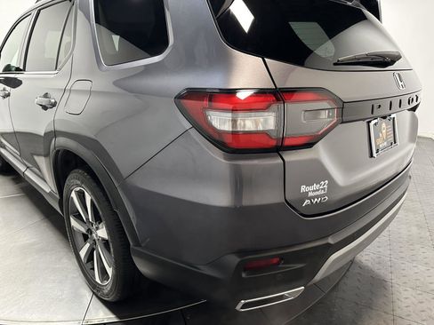 Certified 2024 Honda Pilot Touring image 10