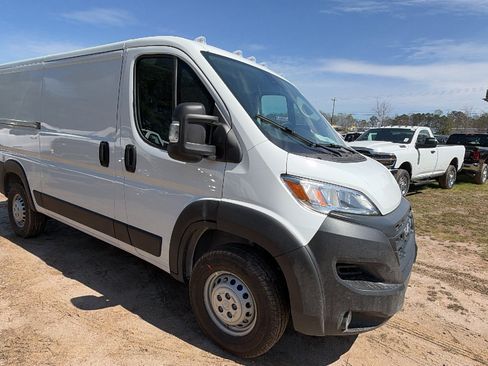 New 2026 RAM ProMaster 2500 w/ Convenience Group image 5