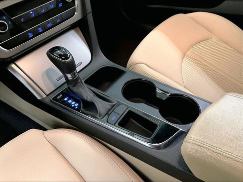 Used 2016 Hyundai Sonata SE image 16
