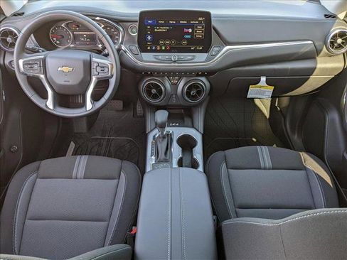 New 2025 Chevrolet Blazer LT w/ Convenience Package image 13