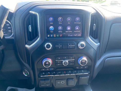 Used 2020 GMC Sierra 1500 AT4 w/ Off-Road Performance Package AWD/4WD image 18