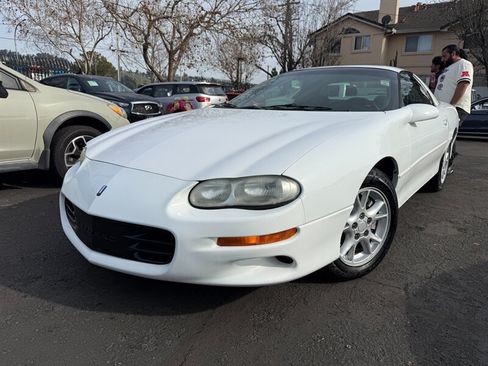 Used 2002 Chevrolet Camaro LT w/ Preferred Equipment Group 1 RWD image 1
