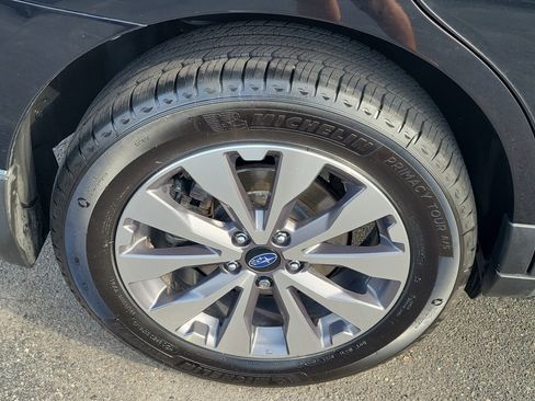 Used 2017 Subaru Outback 2.5i Touring AWD/4WD image 10