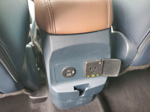 Used 2022 Ford Maverick Lariat w/ Lariat Luxury Package image 15