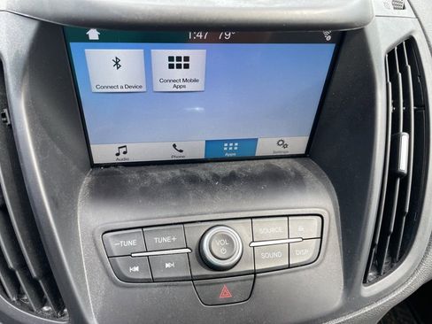 Used 2017 Ford Escape SE w/ Equipment Group 201A image 11