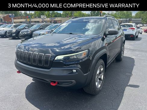 Used 2019 Jeep Cherokee Trailhawk AWD/4WD image 3