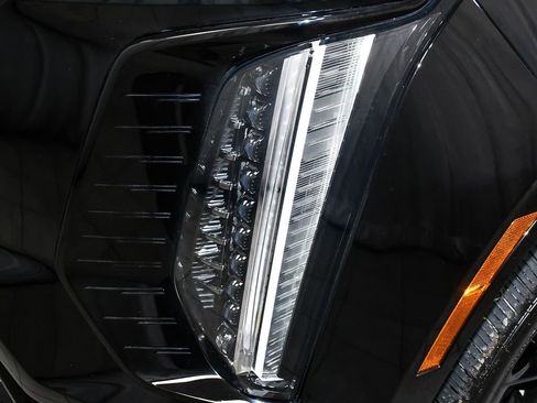 Used 2026 Cadillac Escalade ESV Platinum Sport w/ LPO, ONYX Package AWD/4WD image 82