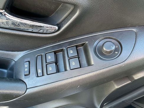 Certified 2022 Chevrolet Trax LT w/ LT Convenience Package image 15