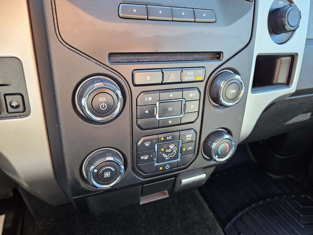 Used 2014 Ford F150 XLT w/ Equipment Group 302A Luxury AWD/4WD image 24
