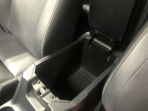 Used 2018 Toyota RAV4 Limited image 28