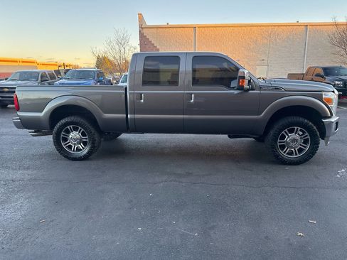 Used 2014 Ford F250 Lariat w/ Chrome Package image 10