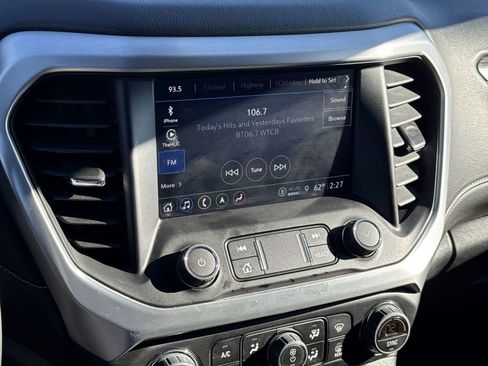 Used 2023 GMC Acadia SLT image 23