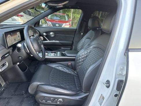 Used 2023 Genesis GV60 Performance AWD/4WD image 13