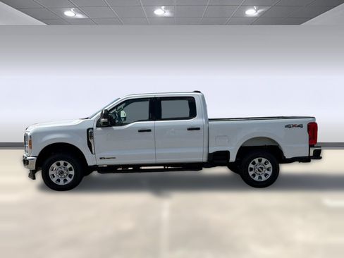 Certified 2024 Ford F250 XLT AWD/4WD image 2
