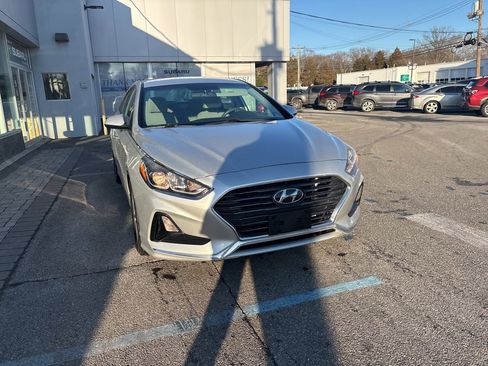 Used 2018 Hyundai Sonata SE image 3