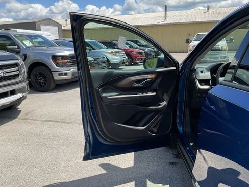 Used 2019 GMC Terrain SLE w/ Driver Convenience Package FWD image 25