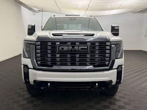 Used 2024 GMC Sierra 2500 Denali Ultimate AWD/4WD image 6