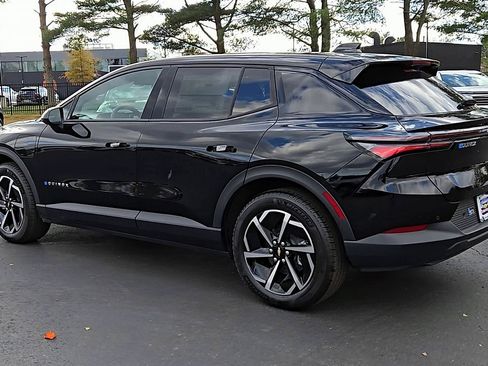 New 2026 Chevrolet Equinox EV LT image 2