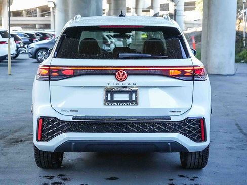 New 2026 Volkswagen Tiguan SEL R-Line image 7