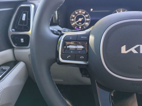 Used 2023 Kia Sorento SX image 27