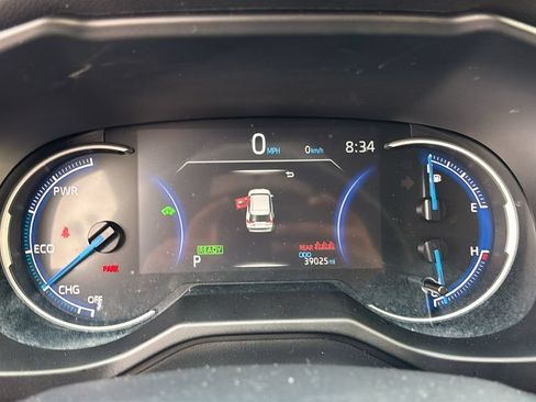 Used 2025 Toyota RAV4 LE AWD/4WD image 12