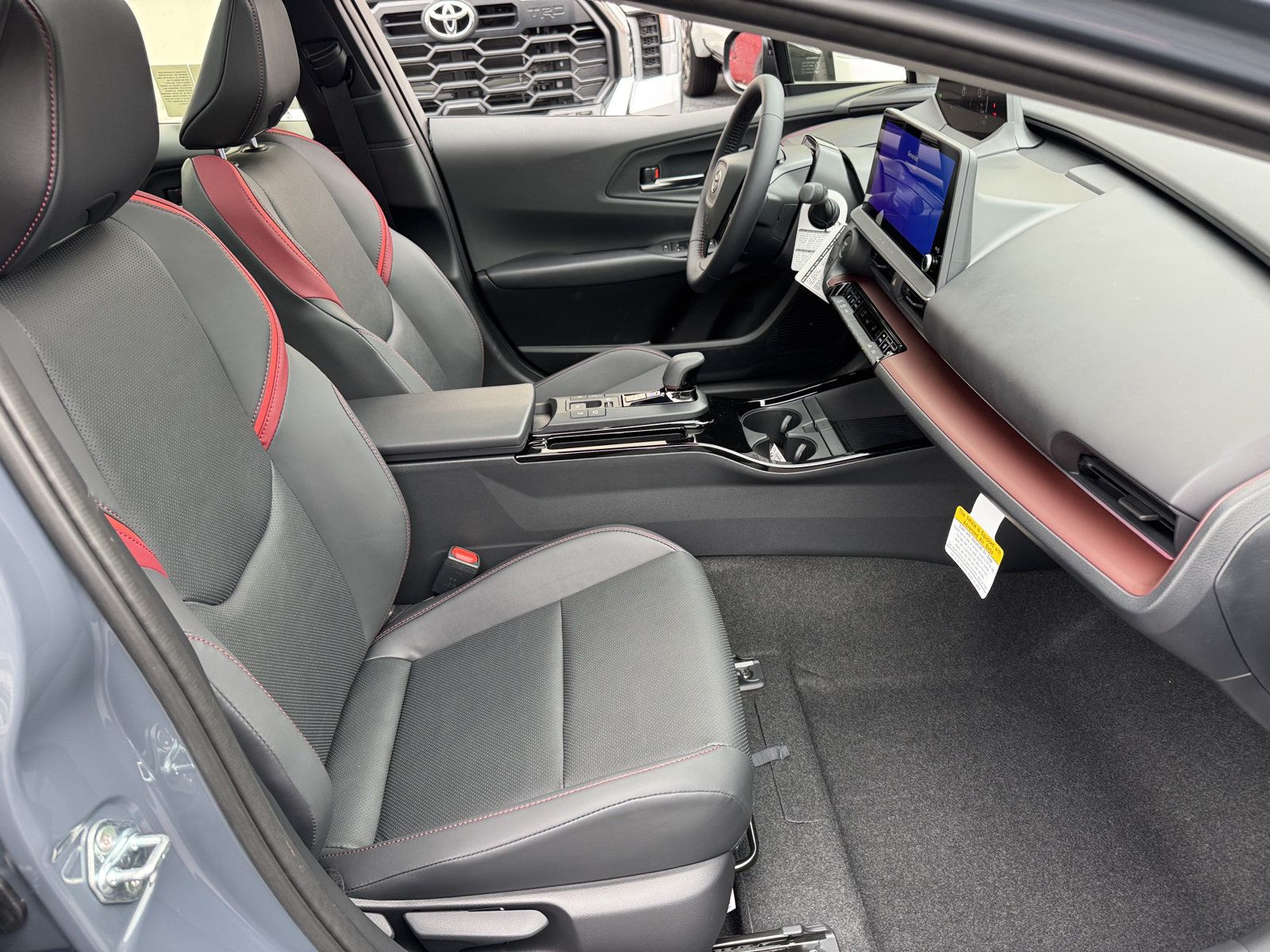 New 2027 Toyota Prius Plug-In Hybrid FWD image 8