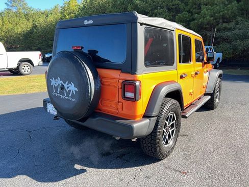 Used 2018 Jeep Wrangler Unlimited Sport image 5