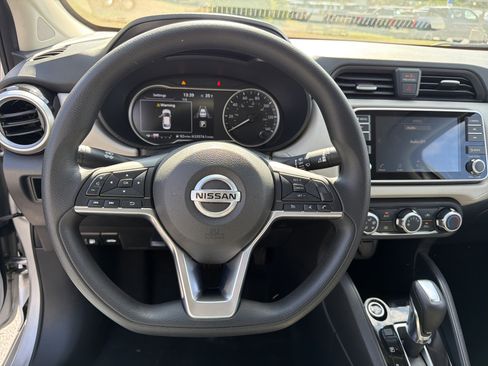 Used 2021 Nissan Versa SV image 24