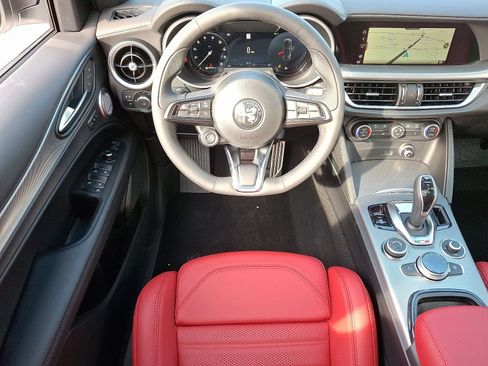 New 2025 Alfa Romeo Stelvio Sprint image 7