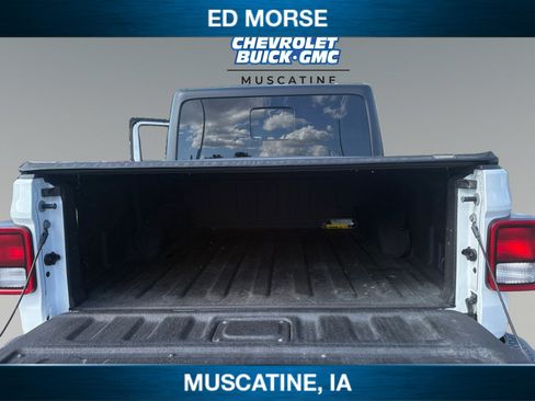 Used 2021 Jeep Gladiator Sport AWD/4WD image 18