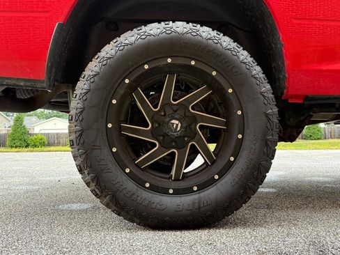Used 2018 RAM 1500 Classic SLT AWD/4WD image 43