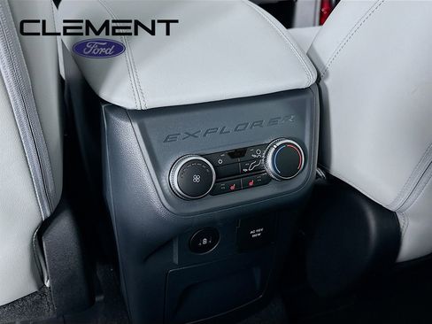 New 2026 Ford Explorer Platinum AWD/4WD image 32